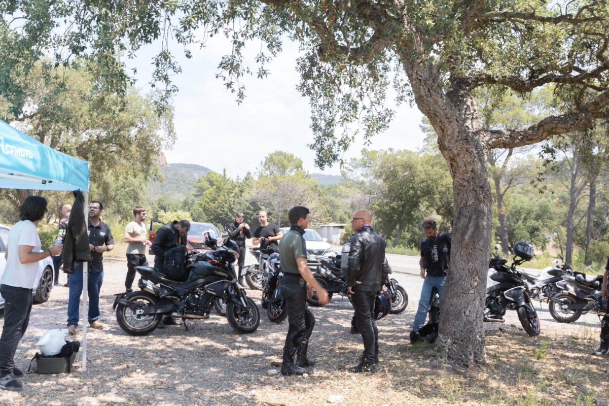 cfmoto 800nk naked motocikl