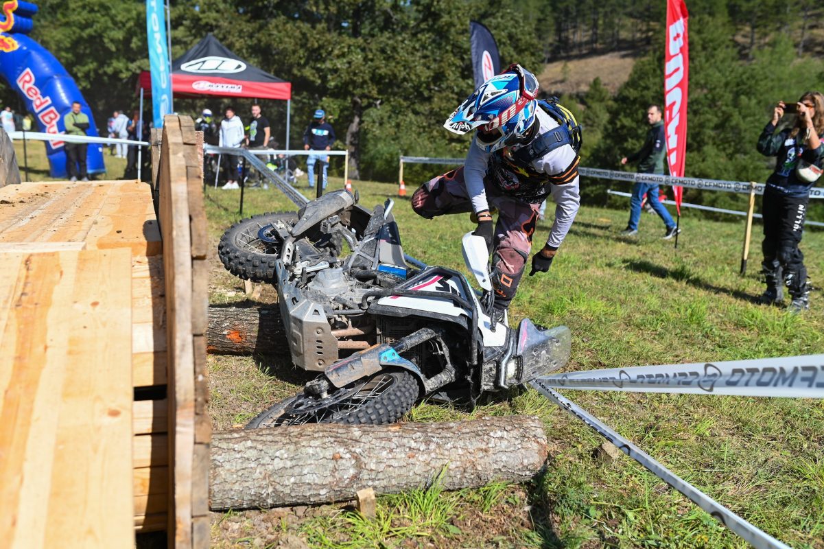 sore v cfmoto voznja adventure