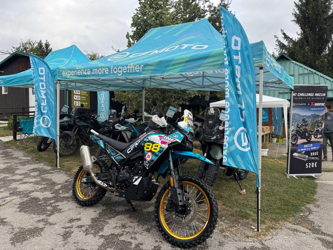 Sore V CFMOTO Voznja Adventure 2
